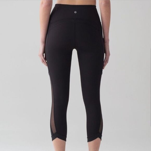 Lululemon Sole Training Crop Black - Picture 4 of 12